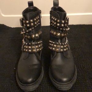 Women’s Size 8.5 Studded Boots - Aldo